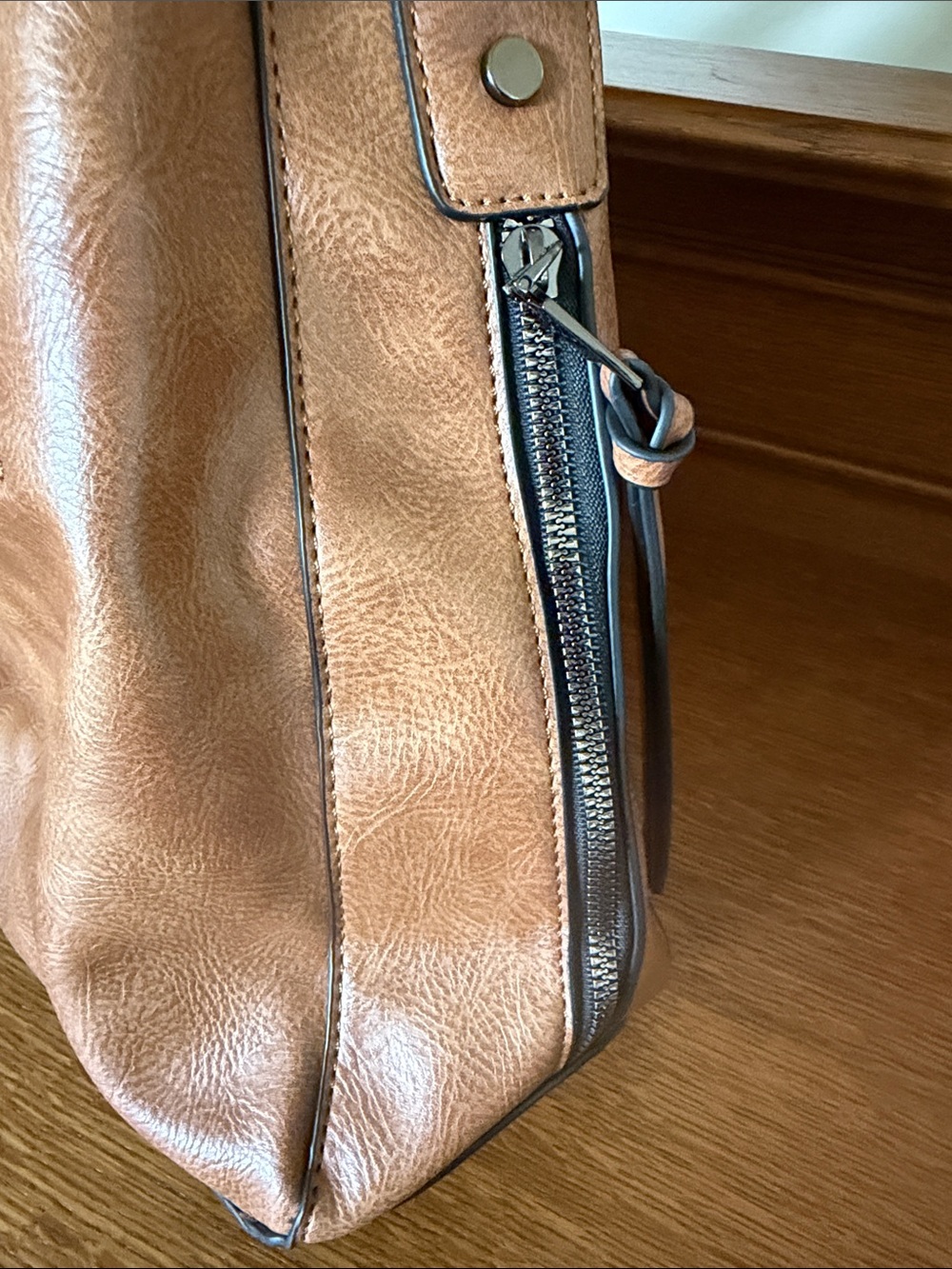 NWT Elegant Brown Hobo Bag w/conceal pocket - Picture 2 of 6